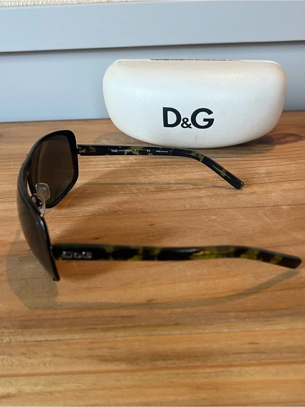 D&G Black and Gold Aviator Sunglasses Accent